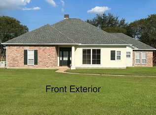 707 Colonial Dr, Port Allen, LA 70767