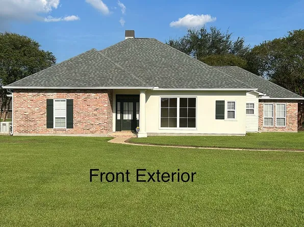 707 Colonial Dr, Port Allen, LA 70767
