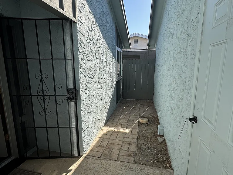 1971 E San Marcos Dr — Photo 3