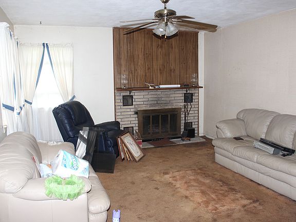 2nd image of 34465 W Lake Shore Dr