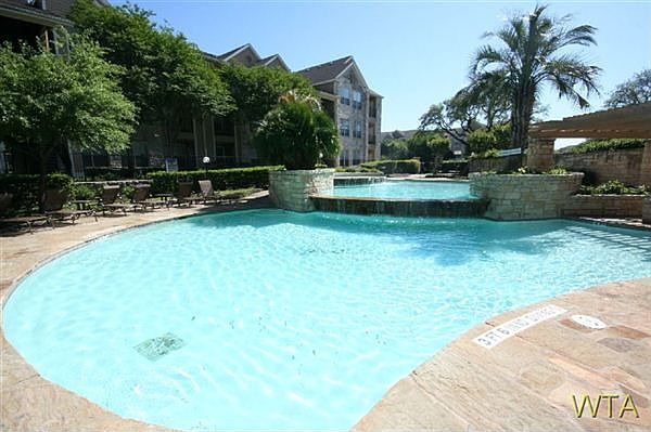 Resort-Style Pool