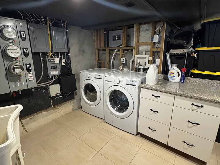 307 Henry St #2 — Photo 9