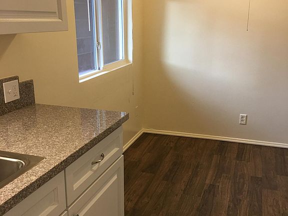 3rd image of 1809 De La Vina St APT 3