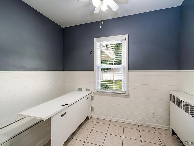 165 Bowers St — Photo 22