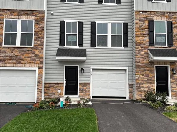 7682 Clayton Ave, Coopersburg, PA 18036