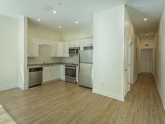 3rd image of 2176 Capital Cir SE #209