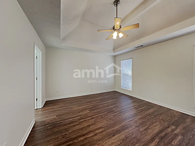 1772 N Oak Dr — Photo 14