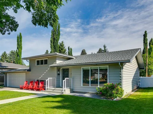 117 S Chinook Dr SW, Calgary, AB T2V 2P8
