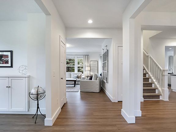 5th image of 7564 Blackstone Ct