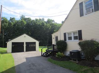 1811 Midland Trl, Covington, VA 24426