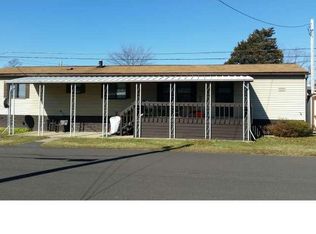 9 Holly Dr, Hatfield, PA 19440