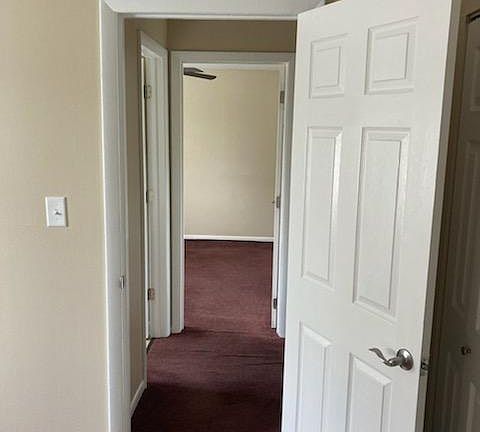 4th image of 519 S Main St #519