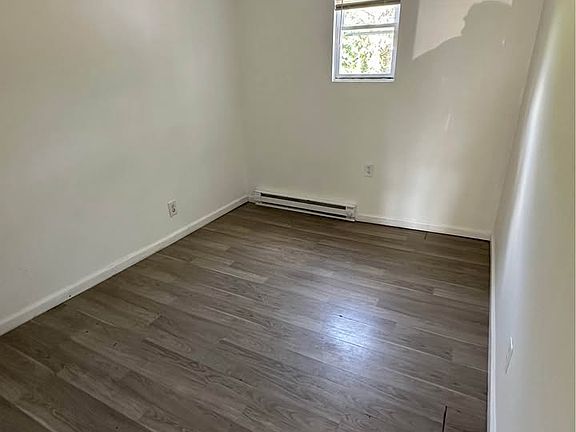 5th image of 3953 N Fairhill St