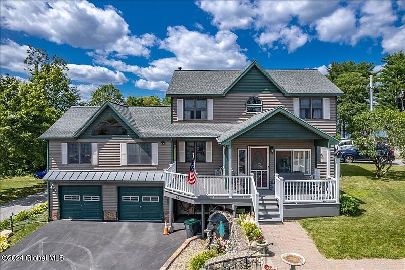 3rd image of 43 Stony Point Road