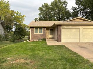 5330 Stonecliffe Dr #5330, Lincoln, NE 68516