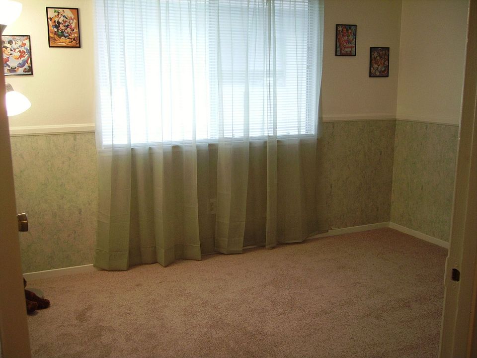 2nd image of 138 Stillman Way Unit 2