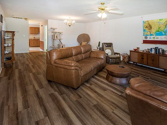4th image of 4020 Ross McCloud Way
