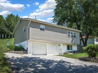 1002 Summit Ave, Collinsville, IL