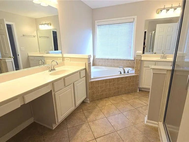 6099 Prestwood Dr — Photo 23