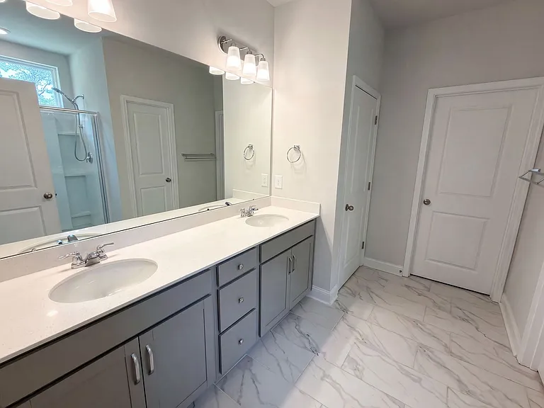 1205 Black Walnut St — Photo 6