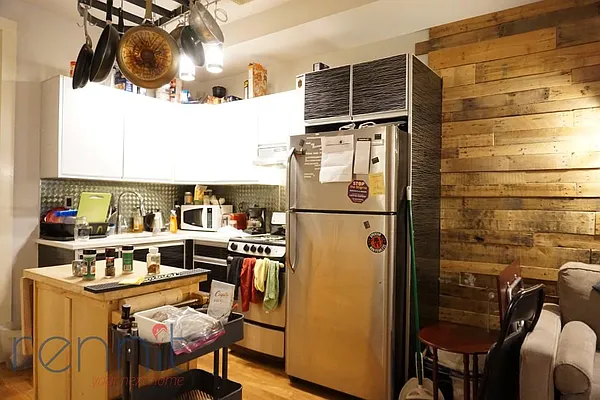 Rented by Rennit Inc. | media 40