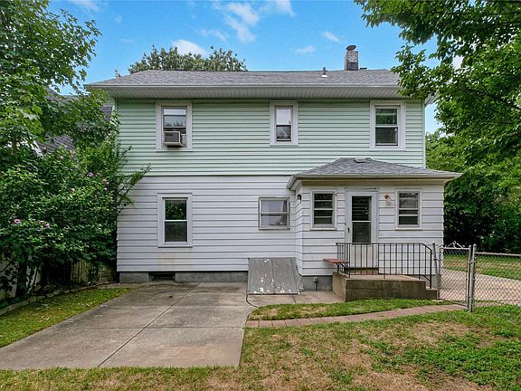 3rd image of 4011 205th St