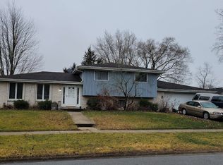 242 Milburn Ave, Crete, IL 60417