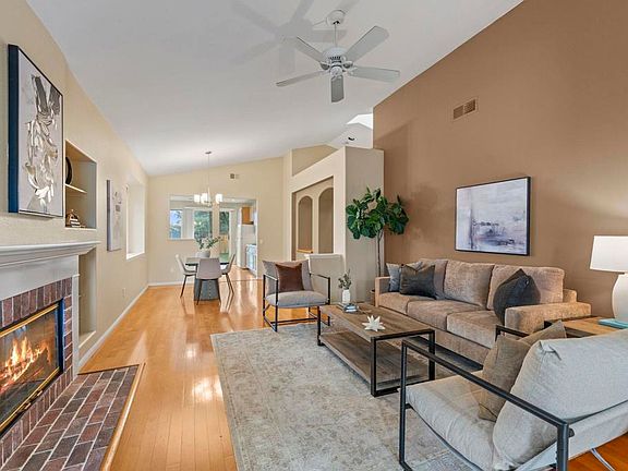 5th image of 11086 Doverhill Rd