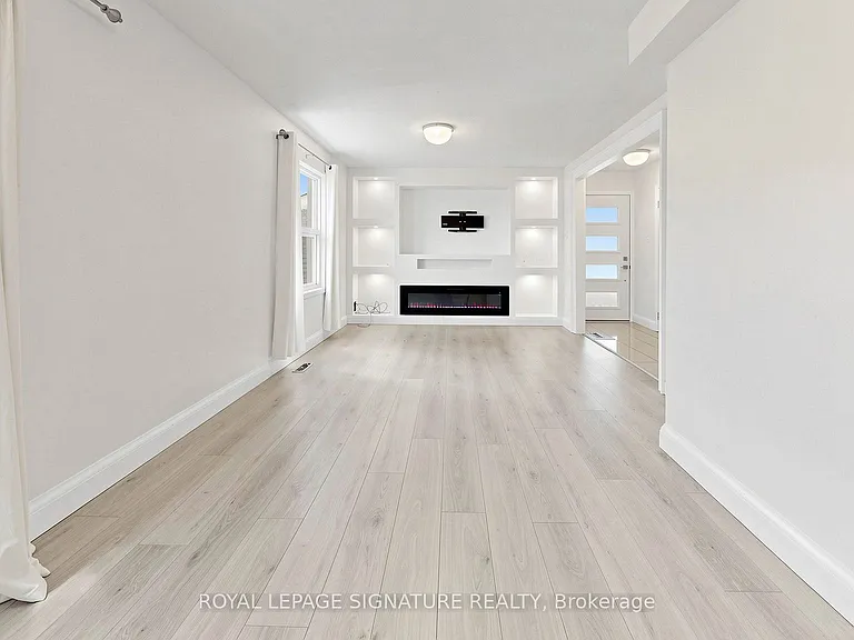 1634 Fairfield Cres #MAIN — Photo 4
