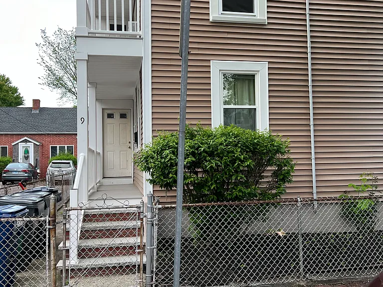 9 Watson exterior