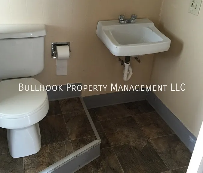 506 Montana Ave #2 — Photo 9