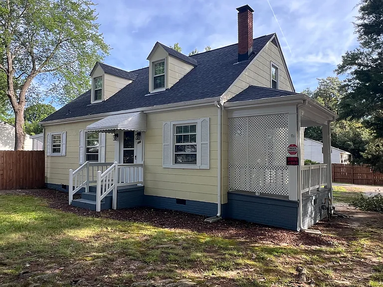 Front of house.. new roof