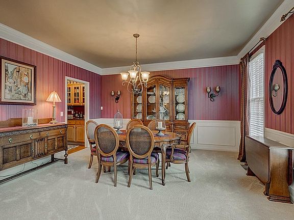 4th image of 6009 Scotch Pine Dr