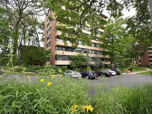 Sold by Keller Williams Realty Landmark | media 29