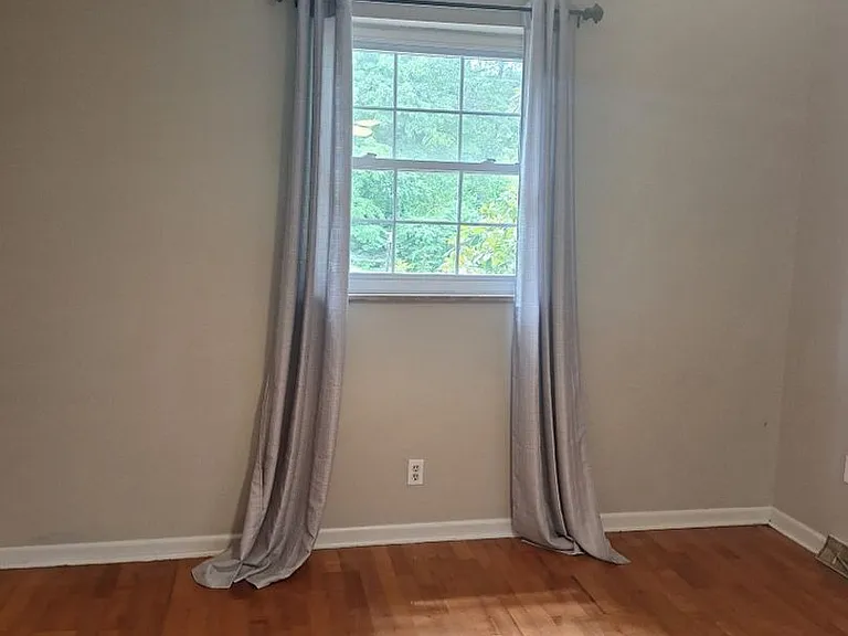 10831 Sonja Dr — Photo 25