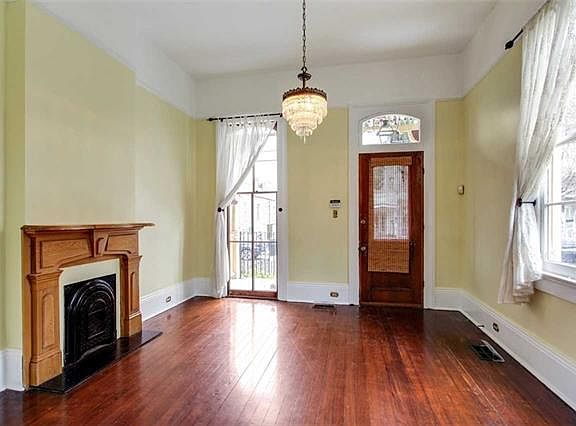 3rd image of 229 Bermuda St