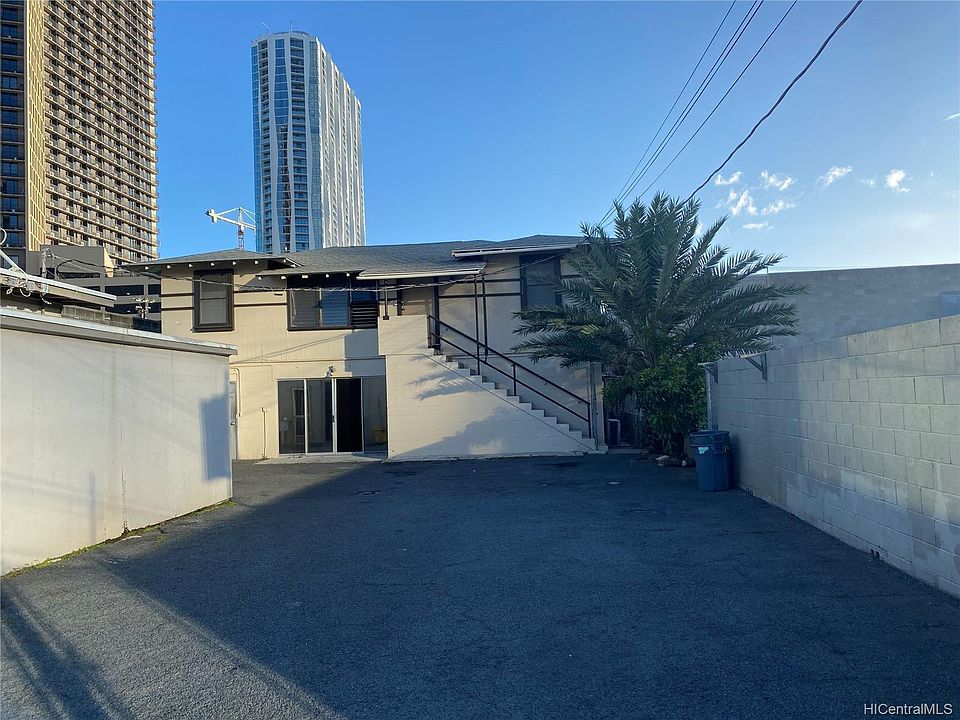 2nd image of 967 Kawaiahao St #1