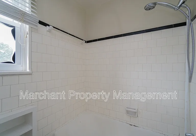 605 University Rdg #1E — Photo 14
