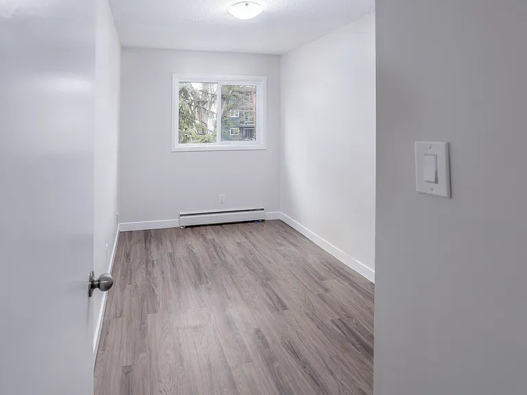 10715 112th St NW — Photo 10