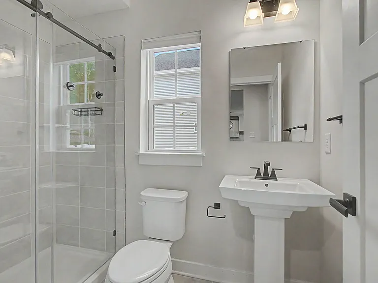 239 Darden Dr — Photo 5