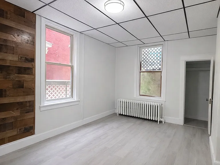 605 W Norwegian St #1 — Photo 6