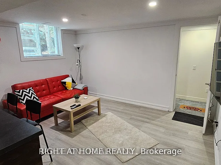 55 Dallas Rd #2 — Photo 6