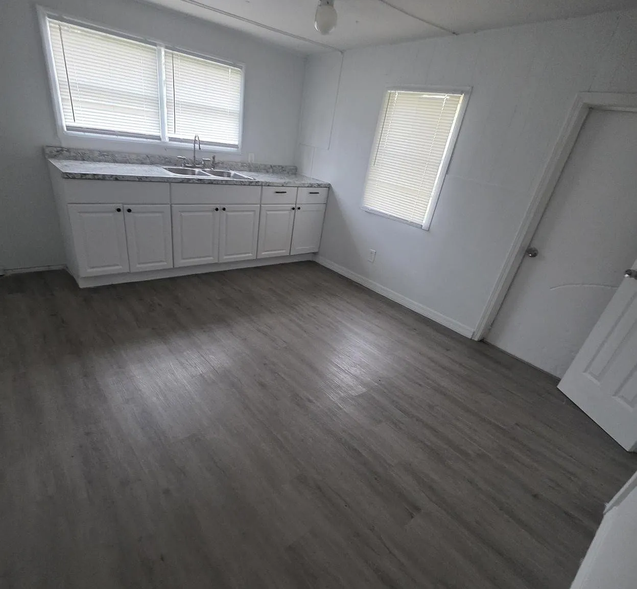 3 bed, 600 sqft, $996 — Photo 3