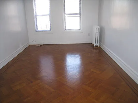 Rented by Alexiou Realty | media 11