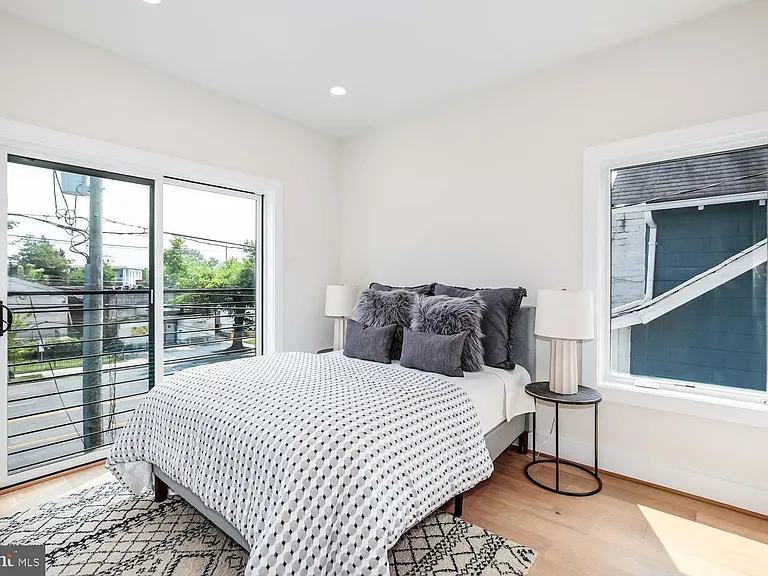 1818 Rhode Island Ave NE #5 — Photo 14