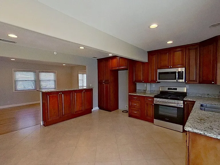 420 Adlena Dr — Photo 9