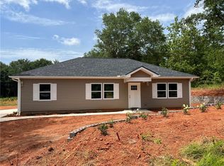 102 George Edward Dr, Anderson, SC 29624