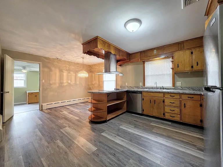 2402 New Holland Pike — Photo 8