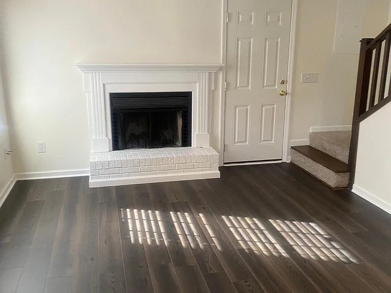 104 Elizabeth Darby Ln #1 — Photo 2
