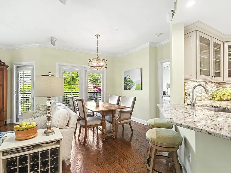 401 N Church St #208 — Photo 4